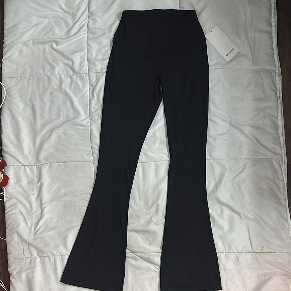 DEADSTOCK lululemon Align Mini Flared V-Waist leggings